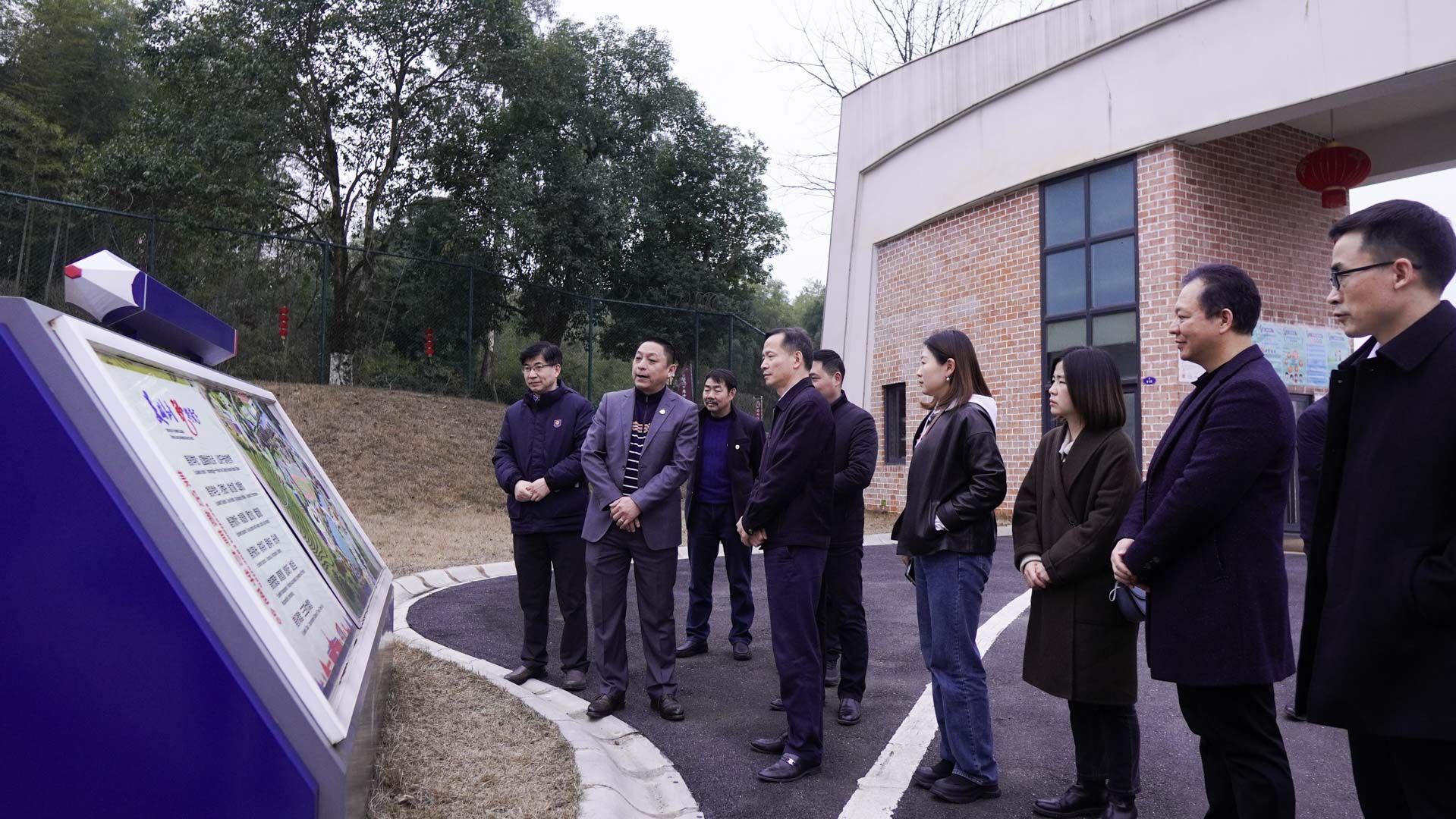 湖南省駐京辦領導調研郴州市遠恒佳學校、遠恒佳教育公園