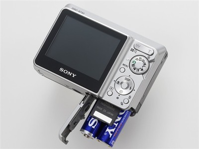 索尼S730數(shù)碼相機產品圖賞 - IT168數(shù)碼產品